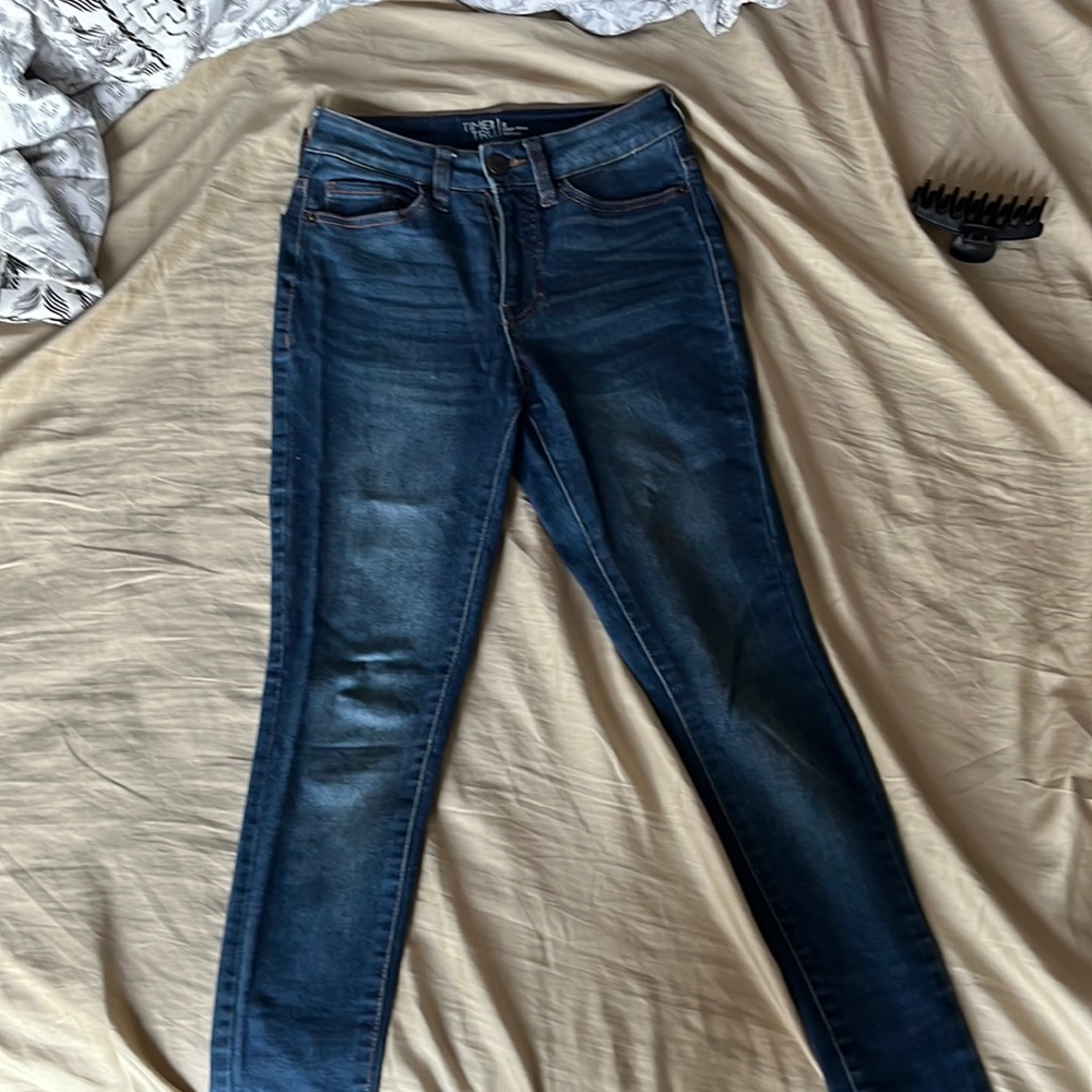 Dark wash jeans. High Rise Skinny.